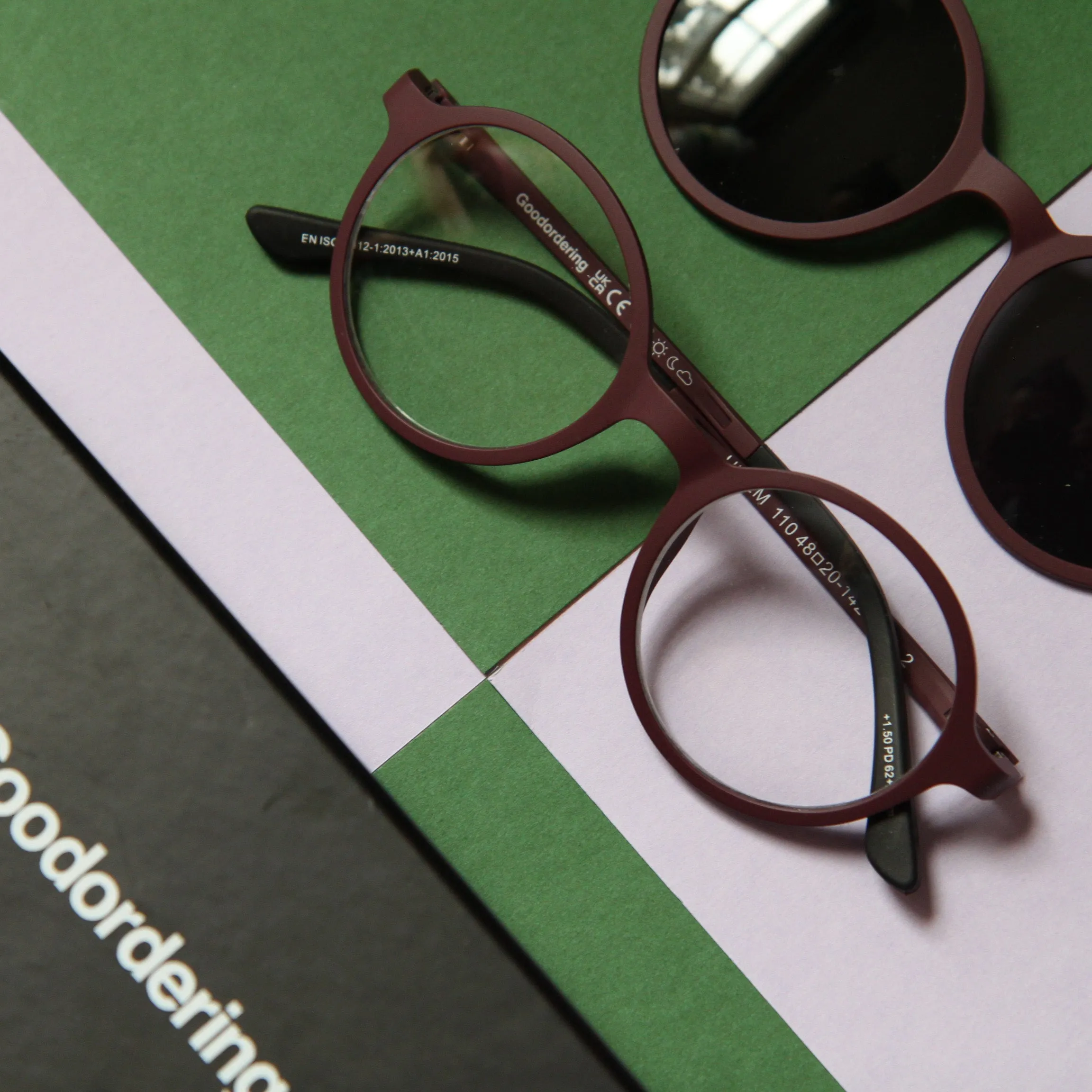 ' 1.5 readers magnetic glasses maroon