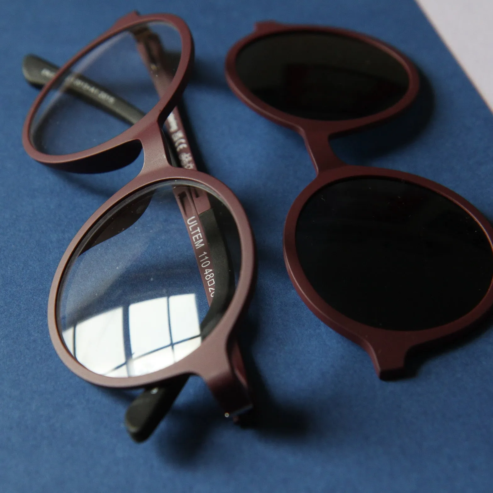 ' 1.5 readers magnetic glasses maroon