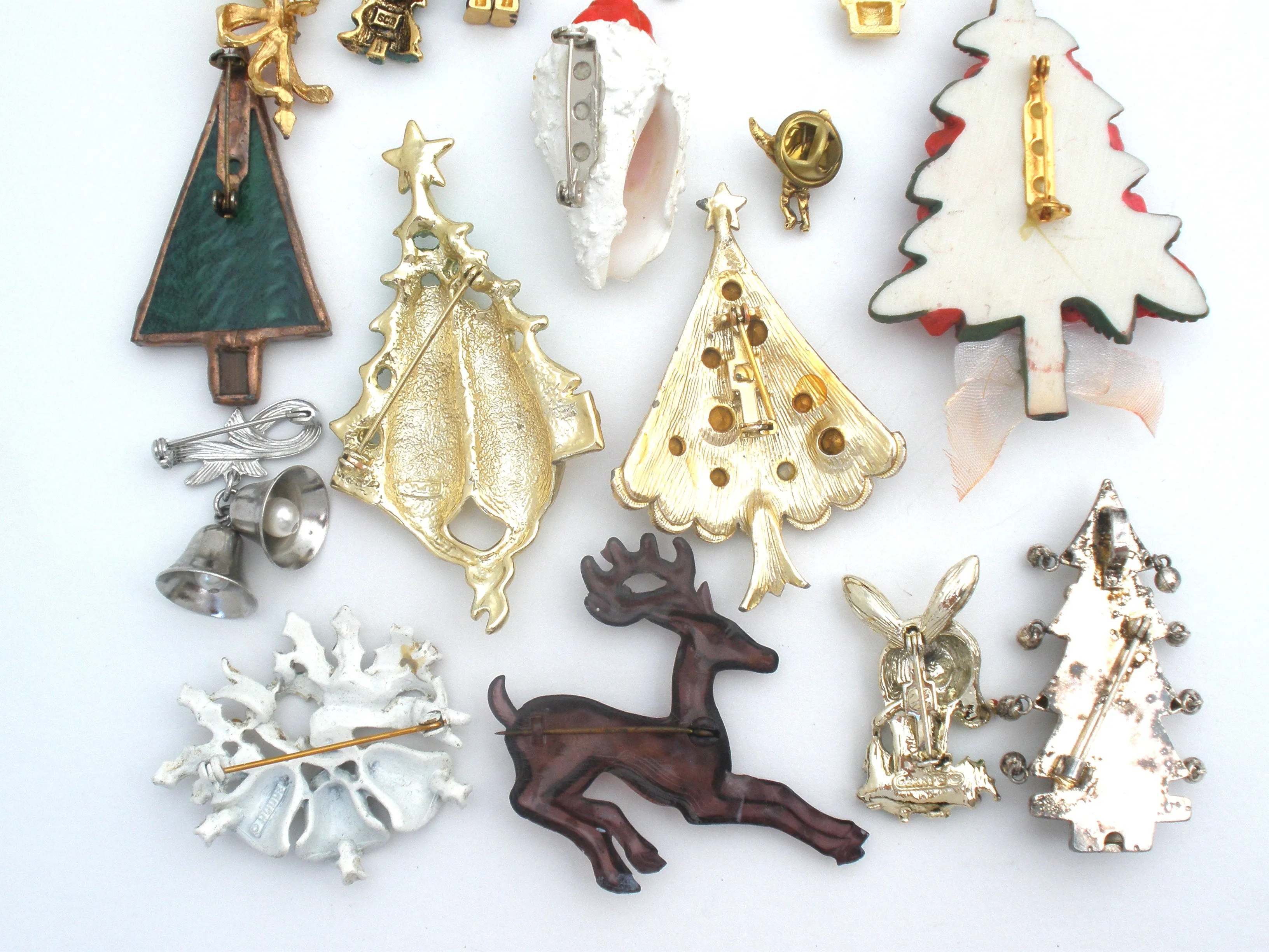 Christmas Tree & Santa Brooch Pin Lot Vintage