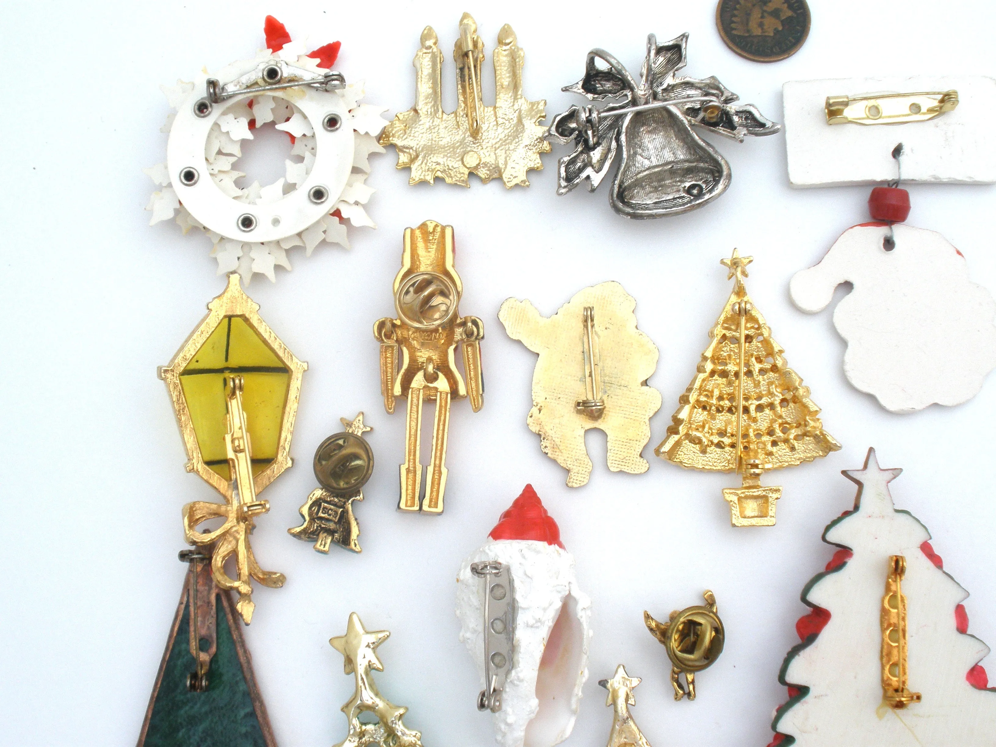 Christmas Tree & Santa Brooch Pin Lot Vintage