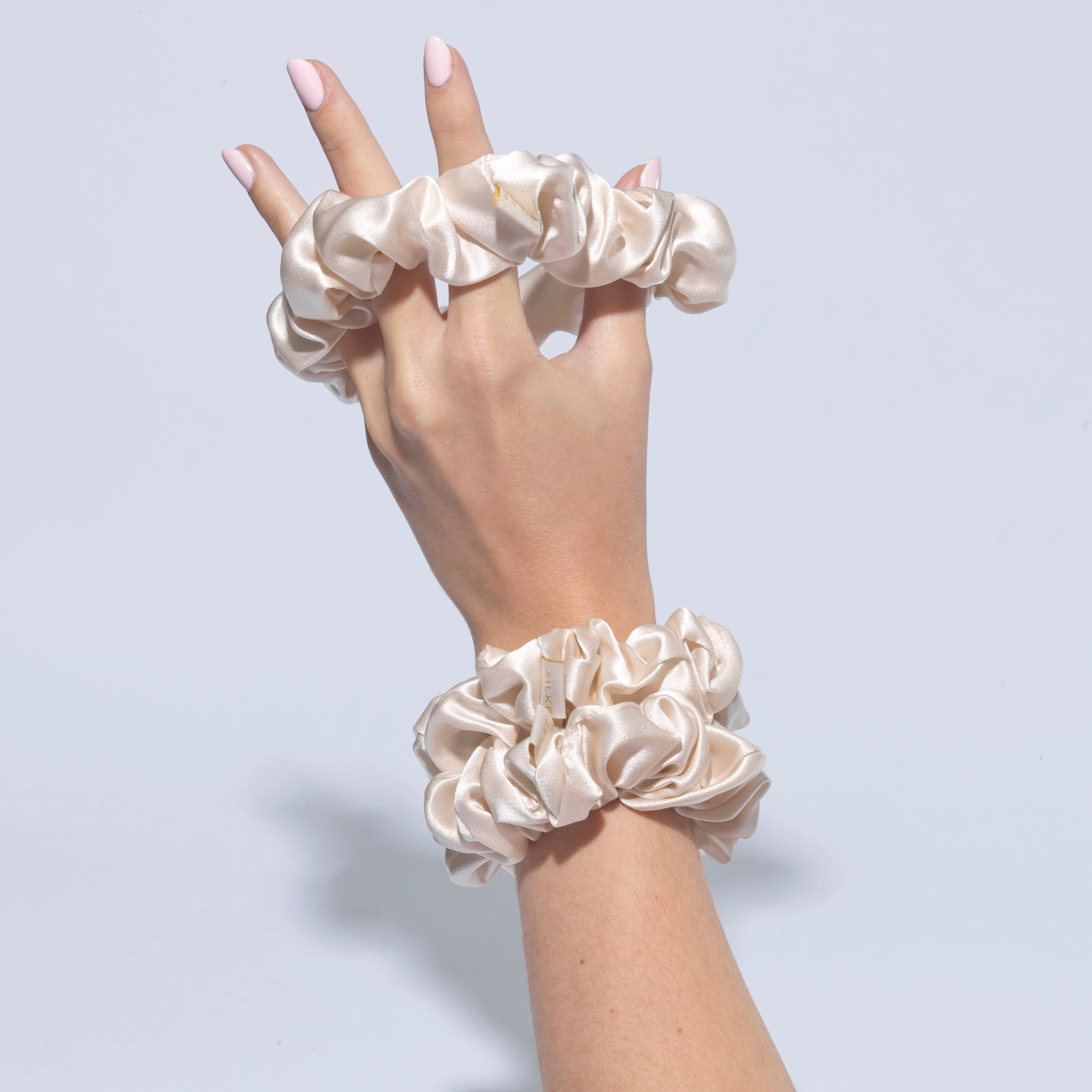 SILKE LARGE SCRUNCHIES - CHAMPAGNE