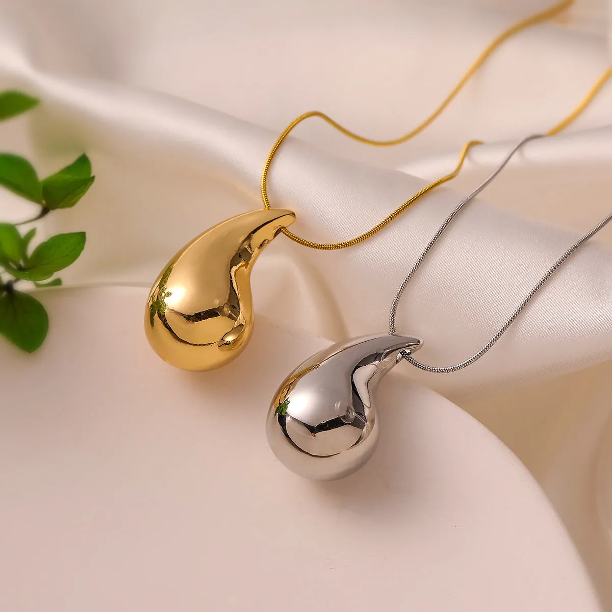 SISSLIA 2024 Trend High Quality Water drop Shape Pendants Necklaces 18k Gold Necklaces For Women