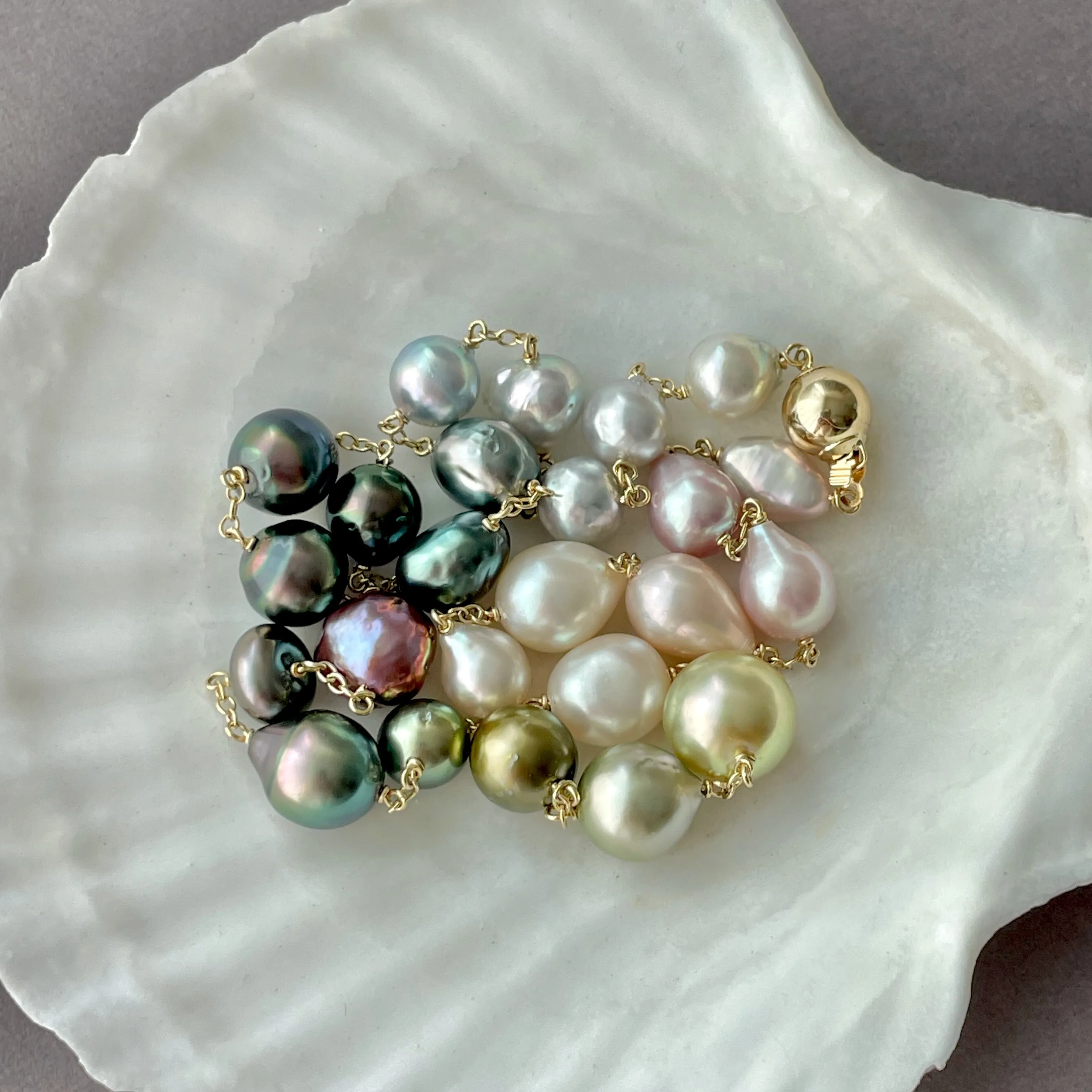 STUNNING OMBRE PEARL SOLID GOLD WRAP NECKLACE